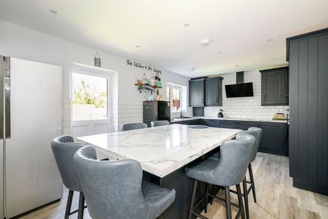 10, Russet Grove, Horam photo 2