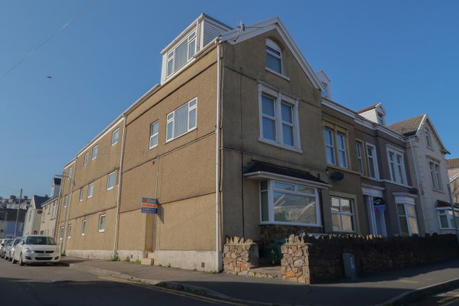 Thumbnail Shared accommodation to rent in Phillips Parade, Swansea