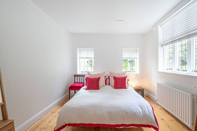 Property to rent in Perrins Walk, Hampstead, London