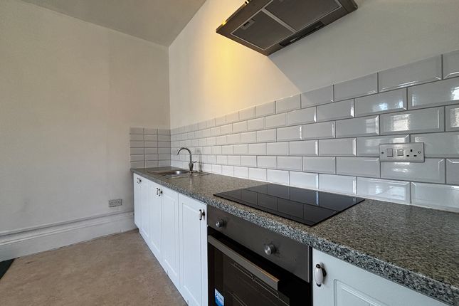 Flat 1, Weston-Super-Mare photo 2