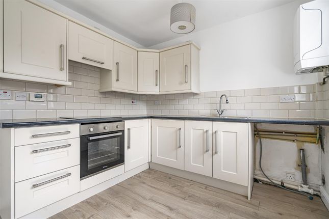 39, Linnets Wood Mews, Manchester photo 4