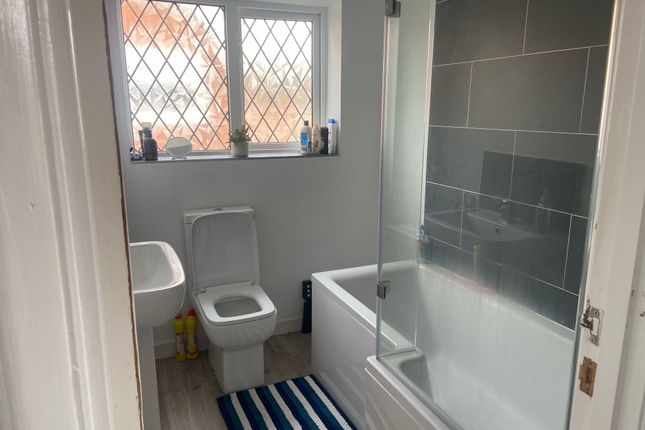 Room to rent in Forge Road, Coleshill, Birmingham