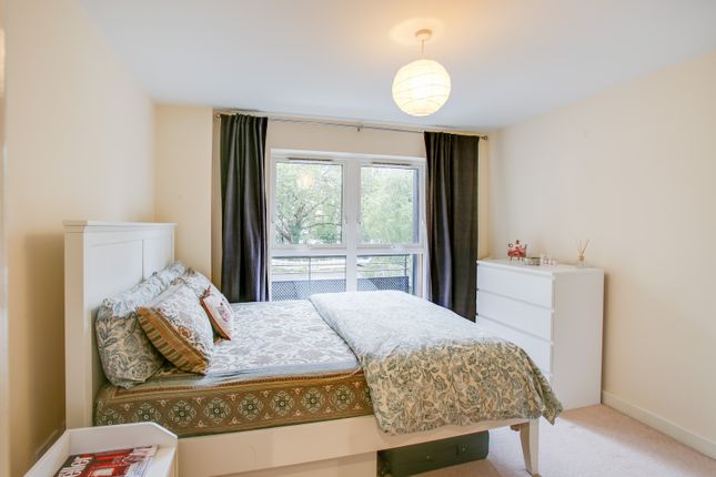 Thumbnail Flat to rent in Lanadron Close, Isleworth