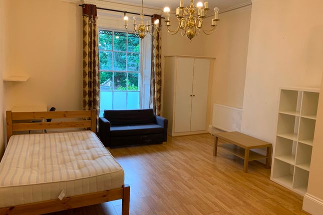 Flat to rent in Ground Floor, 3 Clarendon Place