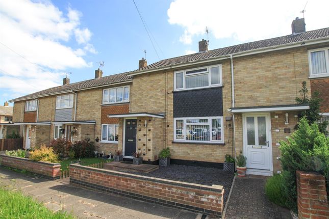 Thumbnail Property to rent in Castleton Close, Lowestoft