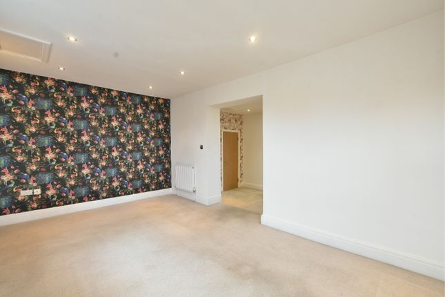 Flat 10, 41 Park Crescent, Merseyside photo 4