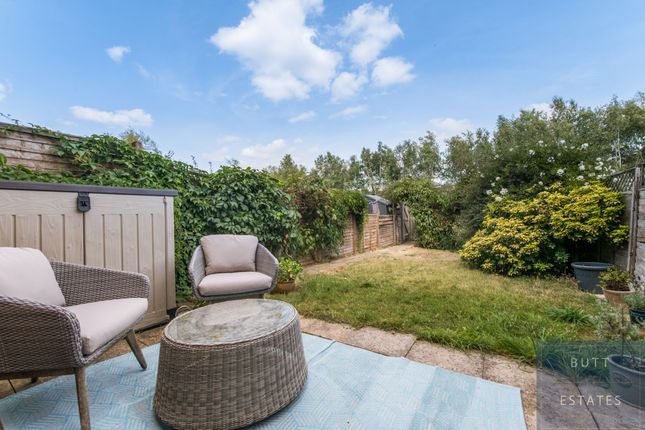 76 Chaucer Grove, Exeter photo 4