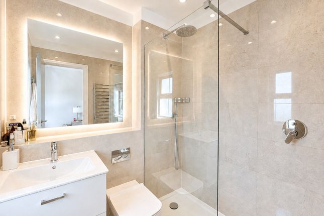 7 College Green Crescent, Cheadle Hulme, Cheadle photo 3