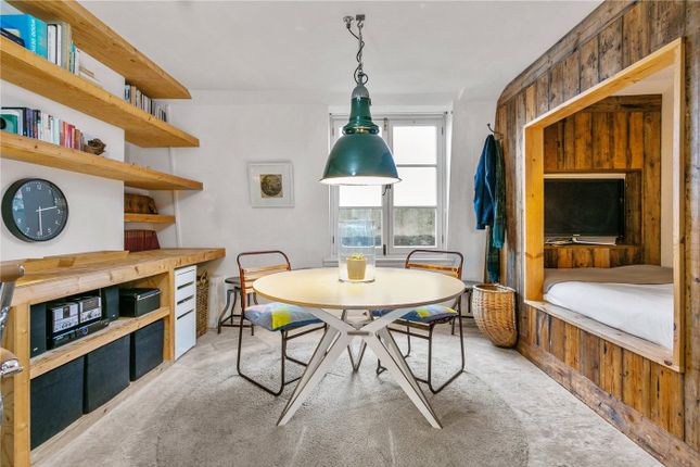 Terraced house for sale in Bethnal Green Road, London