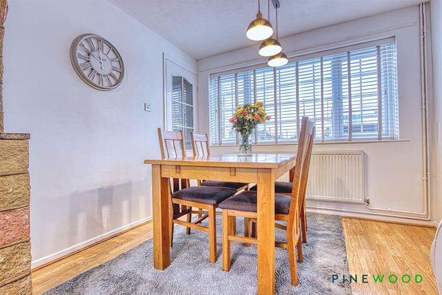 11 Queens Walk, Chesterfield photo 5