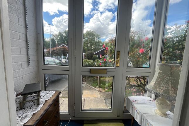 7, Valley Way, Stalybridge photo 4
