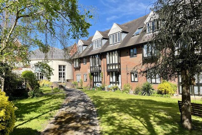 2-bed flat on 36, St. Ann Place, Salisbury, £75,000