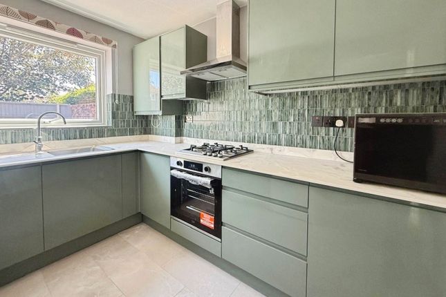 15, Carnoustie, Berkshire photo 2