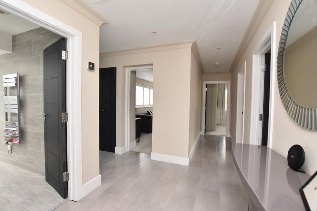 27, Tritton Gardens, Romney Marsh photo 4