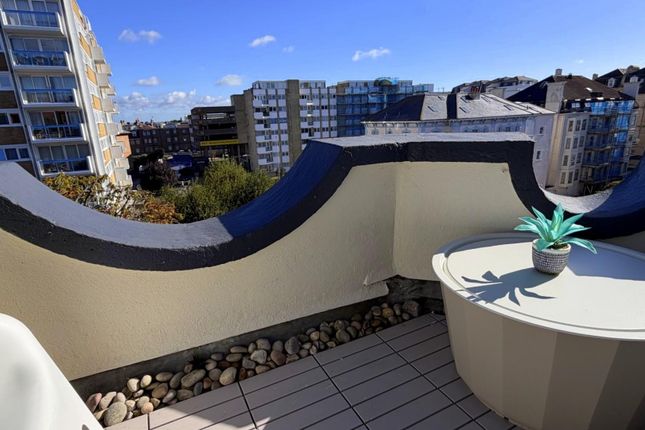 Flat 9, Hartington Mansions, Hartington Place, Eastbourne photo 3