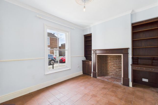 1, Norwood Far Grove, Beverley photo 2