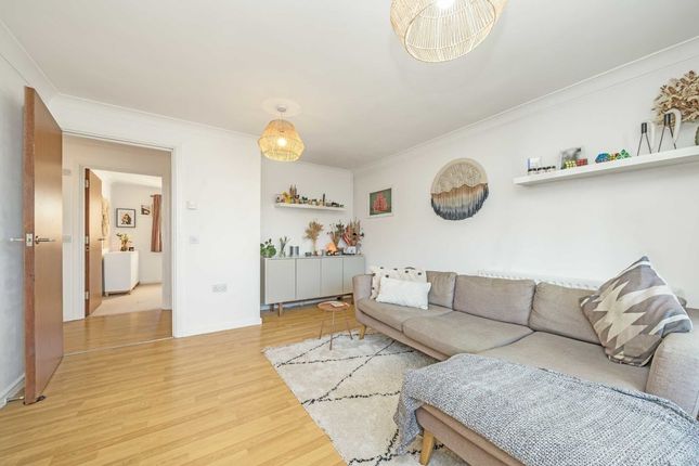 Flat for sale in Muir Road, London
