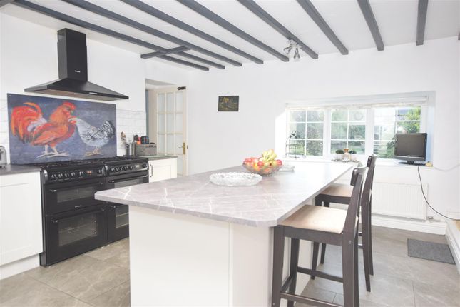 Kitchen.Jpg