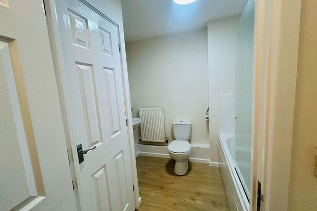 30, Manifold Way, Wednesbury photo 5