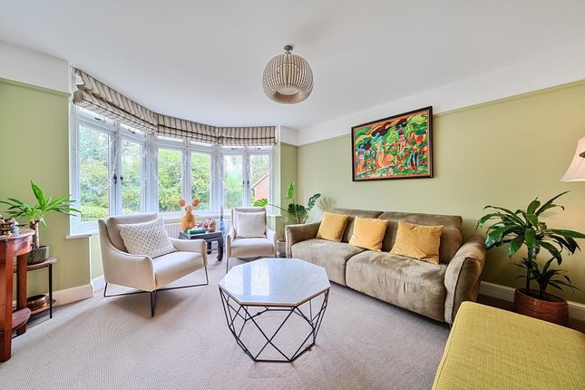 12, Millshot Drive, Amersham photo 4