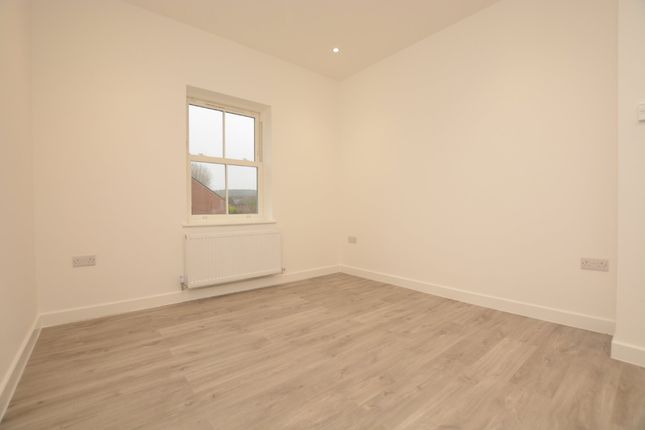 Flat to rent in South Street, Atherstone, Warwickshire
