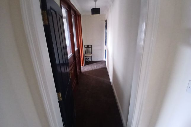 Lower Warrengate, Wakefield photo 4