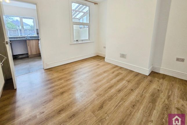 24, Wellington Street, Deeside photo 4