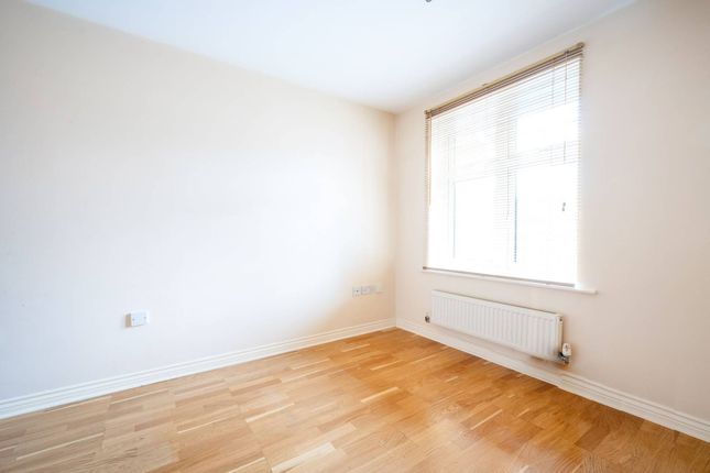 Thumbnail Terraced house to rent in Knaphill, Woking, Knaphill, Woking