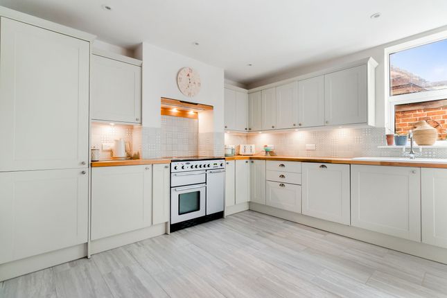 12 Palehouse Common, Uckfield photo 2