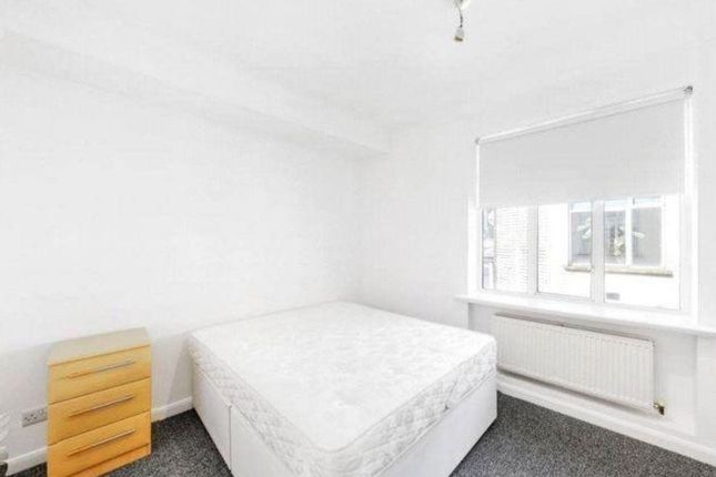Warren Court, 35, Euston Road, London photo 5
