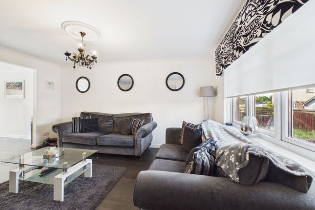 2 Vincent Court, Bellshill photo 3