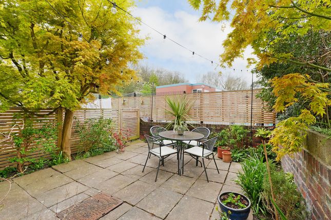 14, Harbord Road, Sheffield photo 4