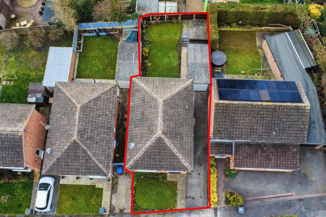 13, Caversham Way, Derbyshire photo 2