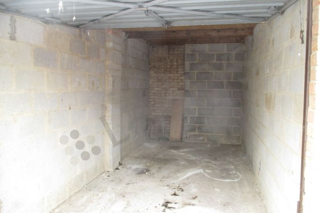 Garage 5, Yeovil photo 2