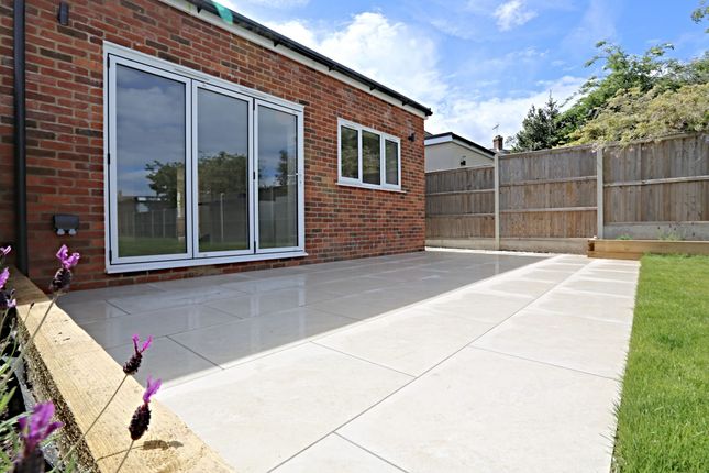 14 Broomfield Road, Faversham photo 3