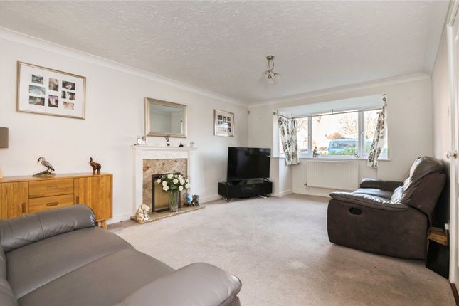 22, Hurricane Drive, Southampton photo 3