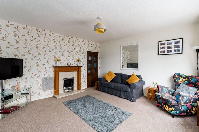 20, Victoria Park Drive, Peebles photo 4