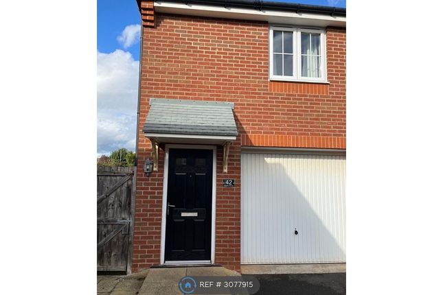 2-bed detached on Hucknall, Nottingham, £1,100/mo
