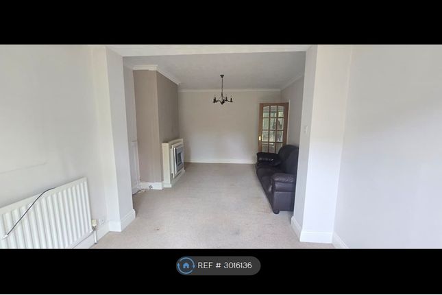 Whittington Grove, Newcastle Upon Tyne photo 2