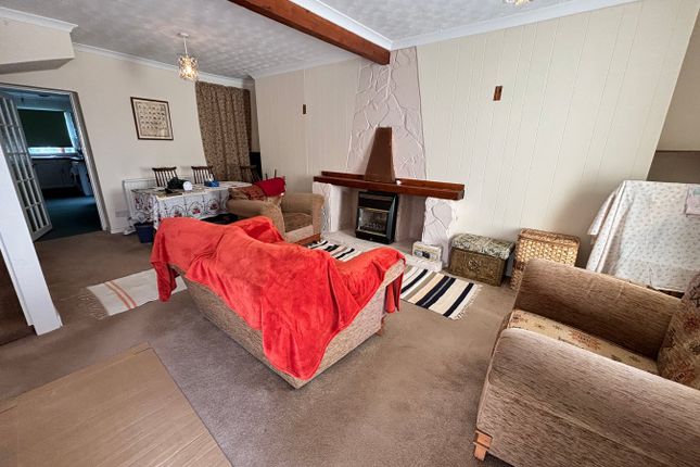 33, St Catherine Street, Carmarthen photo 2