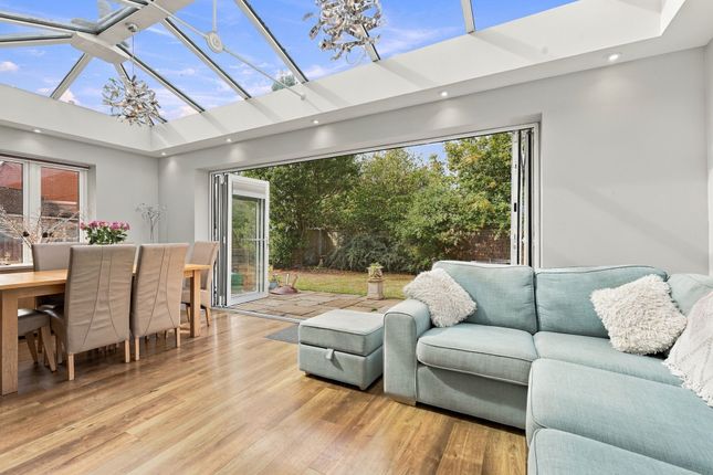 7 Mayhew Road, Woodbridge photo 4