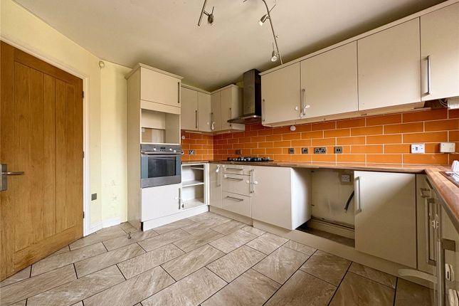 1, Hedingham Road, Grays photo 4