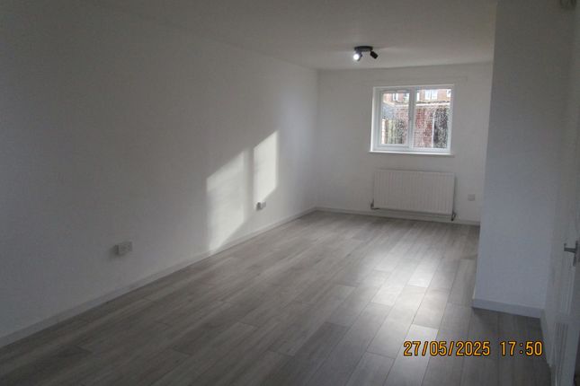 9, Stonebroom Walk, Derby photo 3