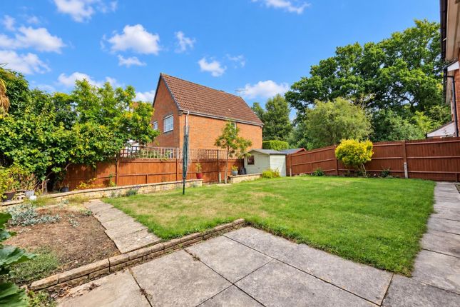 8, Fyfield Close, Fareham photo 2