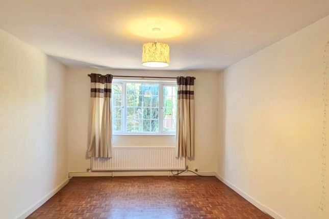 7, Sturges Road, Wokingham photo 3