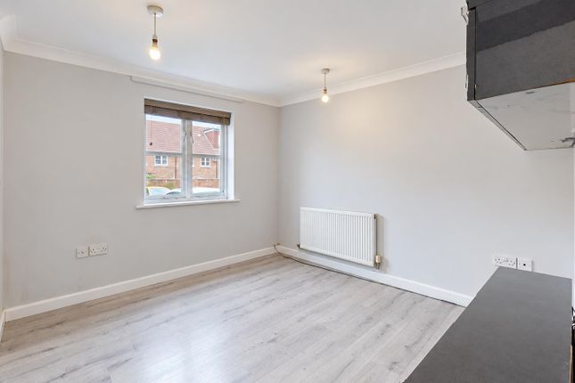45, Otterburn Crescent, Milton Keynes photo 5