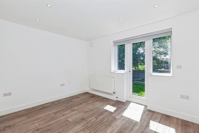 41 Bracken Bank, Ascot, Ascot photo 2