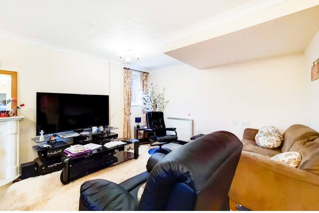 Flat for sale in Stannard Court, Culverley Road