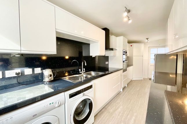 30 Willow Road, Stone photo 2