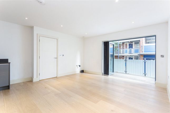 Thumbnail Flat to rent in Whiston Road, Hackney, London
